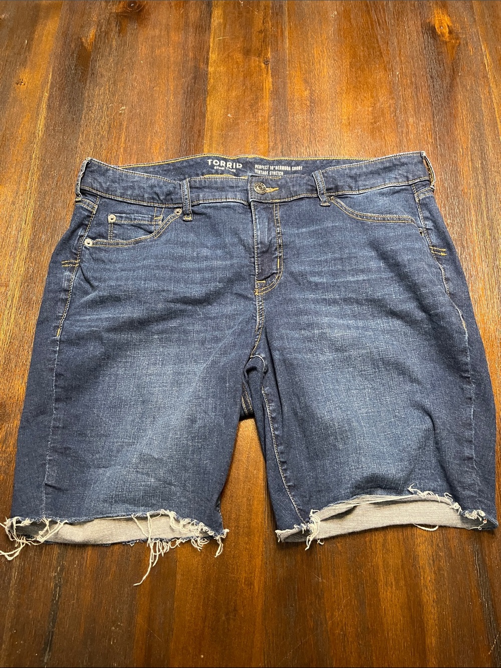 Torrid Bermuda Denim Shorts Womens 16 Festival Boho Grunge Beach Summer Casual
